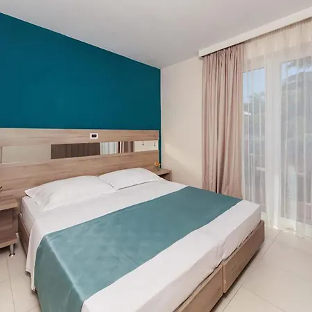 1 Bedroom Stunning In *