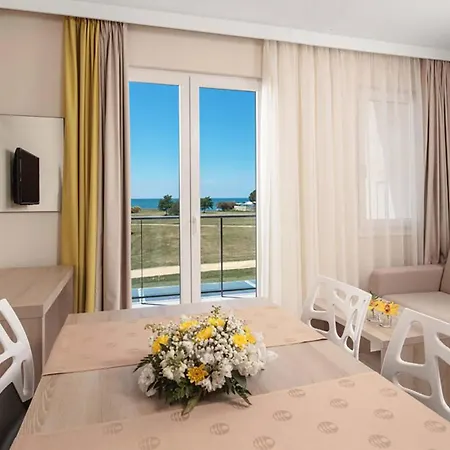 1 Bedroom Stunning In