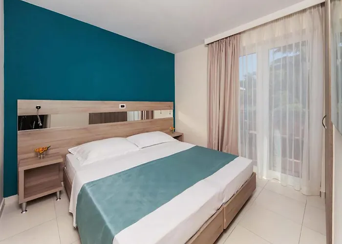 1 Bedroom Stunning In *